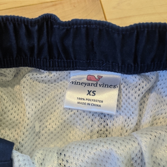 Vineyard Vines - Chappy 7" Trunk - Picture 4 of 6